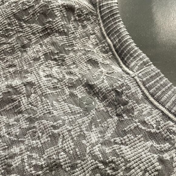 Lululemon Rest less Pullover Long Sleeve Textured Heathered Slate Women's Size 8 - Picture 4 of 7